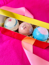 Load image into Gallery viewer, Bath Bomb Gift Box Set