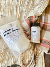 Load image into Gallery viewer, Amber Sandalwood Carpet Freshener